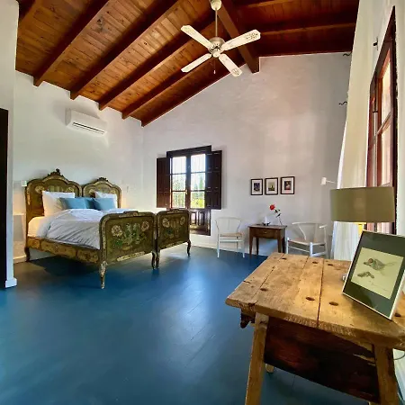 Готель El Molino *