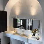 El Molino Hotel